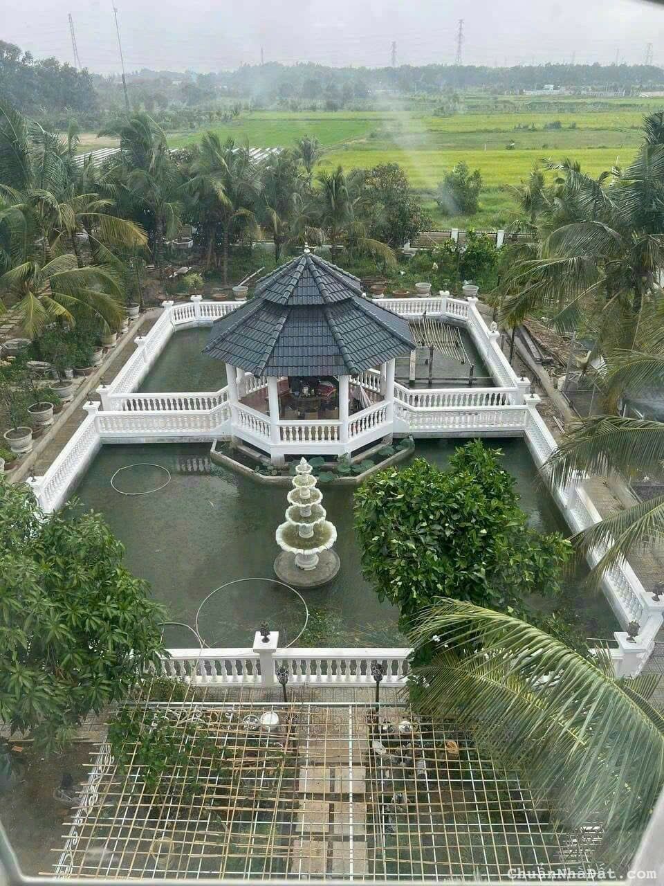 Biệt thự sang trọng dt 2030m2 tại Củ Chi giá 14 tỷ