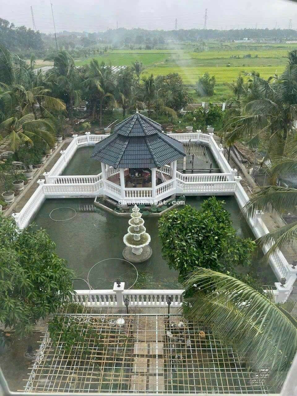 Biệt thự sang trọng dt 2030m2 tại Củ Chi giá 14 tỷ