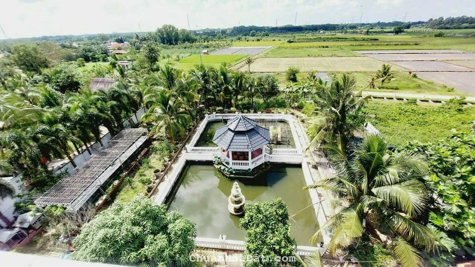 Biệt thự sang trọng dt 2030m2 tại Củ Chi giá 14 tỷ