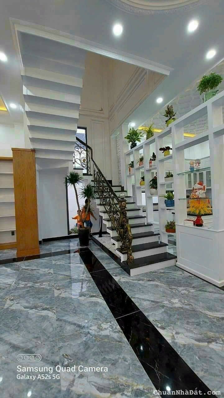 Biệt thự Hóc Môn dt 264m2 giá 13,8 tỷ