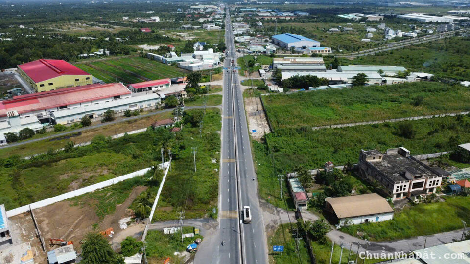 9800m2 đất mặt tiền Tỉnh lộ 824 xã Lương Bình,huyện Bến Lức giá 43 tỷ 9800m2 đất mặt tiền Tỉnh lộ 824 xã Lương Bình,huyện Bến Lức giá 43 tỷ