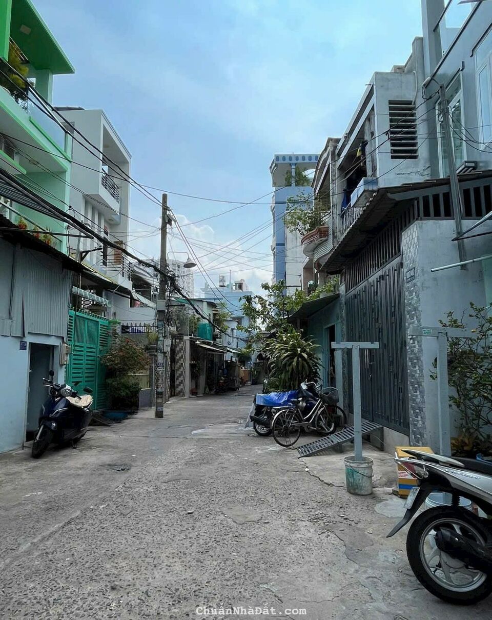 Nhà góc 2mt hẻm Lò Gốm p5 q6 dt 40m2 1 lầu 2pn 2wc giá 3ty990