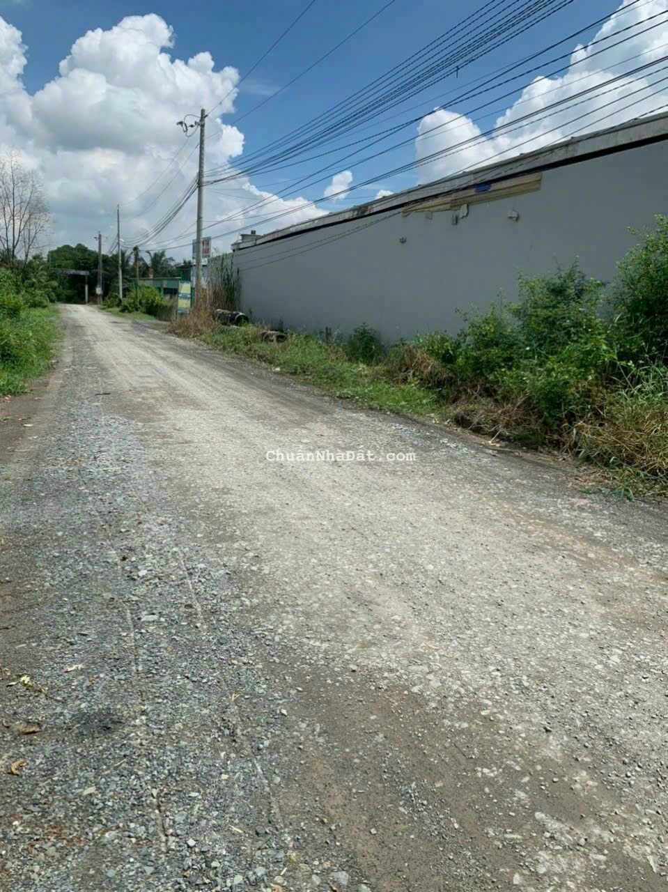 Nhà xưởng dt 3600m2 xã Long Khê,Cần Đước,Long An giá 35 tỷ