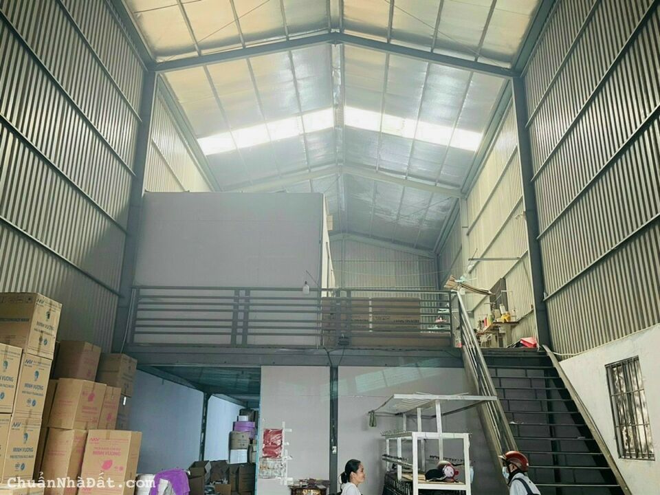 bán nhà xưởng 2 mặt tiền hẻm ở BHH B quận Bình Tân