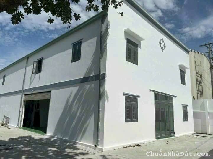 Xưởng + đất tổng dt 1440m2 xã Tân Bửu,Bến Lức,Long An giá 18 tỷ