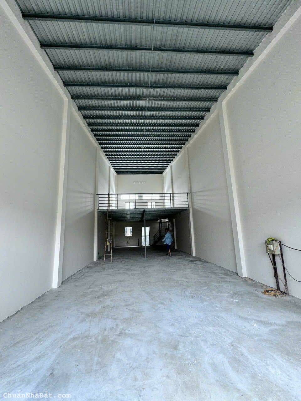 Bán kho 200m2 xã Vĩnh Lộc B, Bình Chánh giá 4ty6