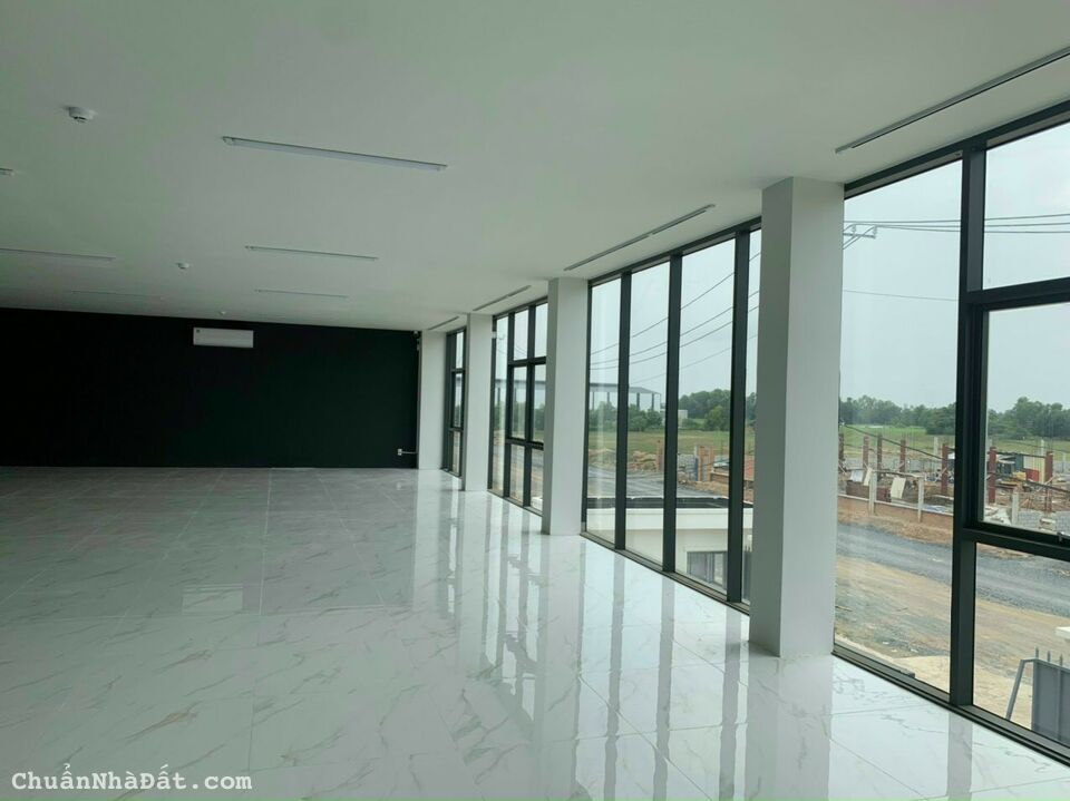 Nhà xưởng cụm công nghiệp Hải Sơn dt 1785m2 giá 30 tỷ