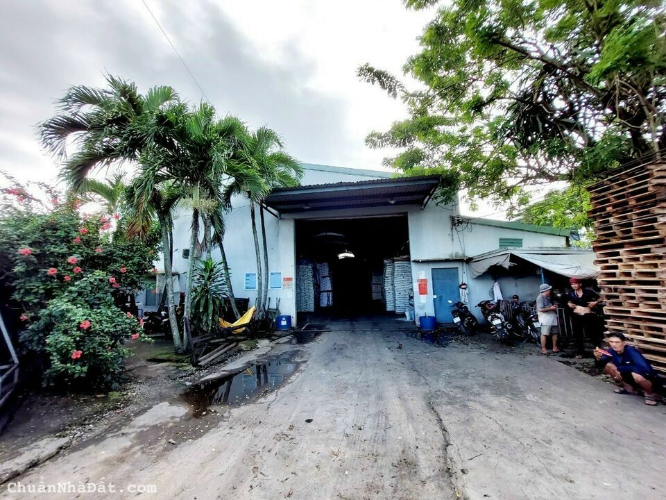 Nhà xưởng 1000m2 xã Đức Lập Hạ, Đức Hòa, Long An giá 11 tỷ Nhà xưởng 1000m2 xã Đức Lập Hạ, Đức Hòa, Long An giá 11 tỷ