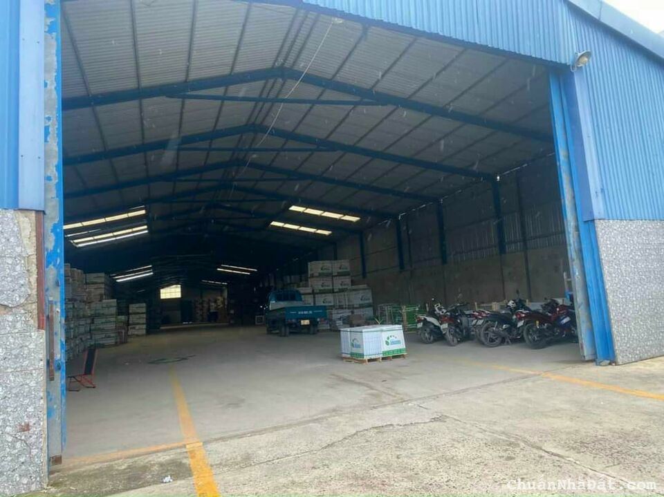 2 nhà xưởng mặt tiền quận Bình Tân giá 176 tỷ