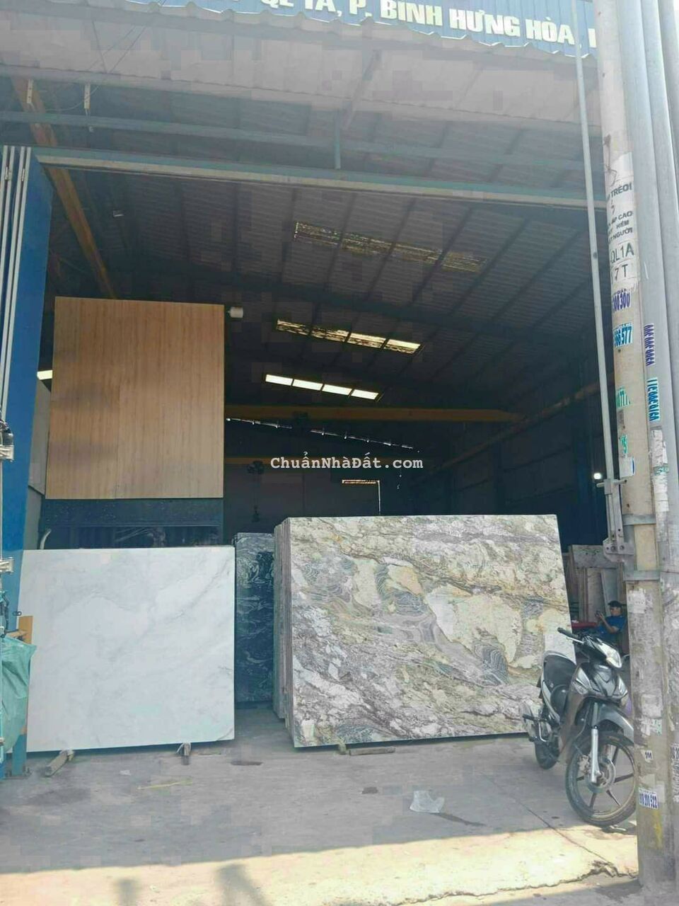 Nhà xưởng mặt tiền ql 1A dt 1020 m2 giá 32 tỷ