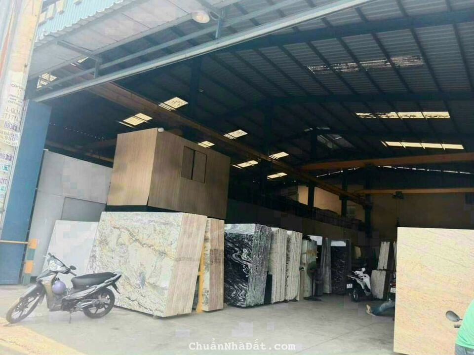 Nhà xưởng mặt tiền ql 1A dt 1020 m2 giá 32 tỷ