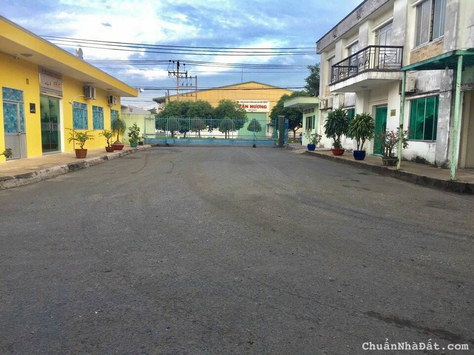 Nhà xưởng khu công nghiệp Tân Bình dt 10.000m2 giá 250 tỷ Nhà xưởng khu công nghiệp Tân Bình dt 10.000m2 giá 250 tỷ