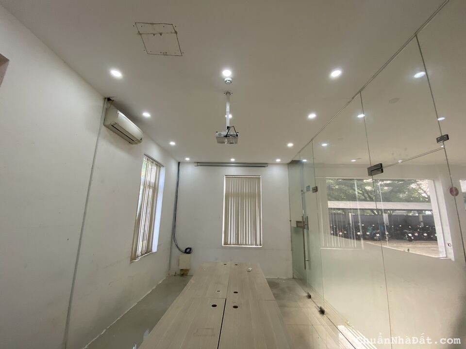 Bán nhà xưởng tổng DT 2ha ở khu CN Tân Đức, Long An