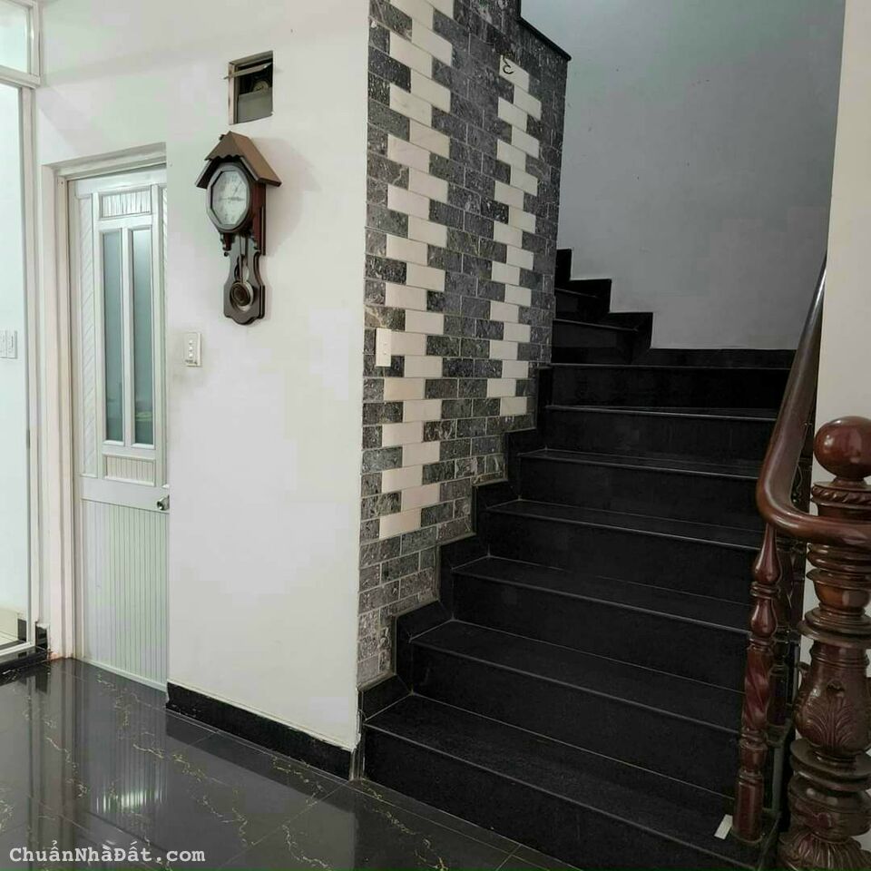 Nhà mặt tiền Phan Văn Hơn, dtsd 360m2 giá 14,8 tỷ