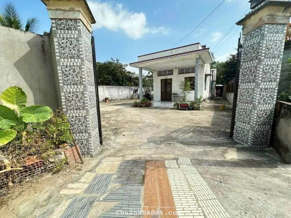 Nhà vườn dt 575m2 view sông xã Thanh Phú, Bến Lức ,Long An giá 4,5 tỷ Nhà vườn dt 575m2 view sông xã Thanh Phú, Bến Lức ,Long An giá 4,5 tỷ