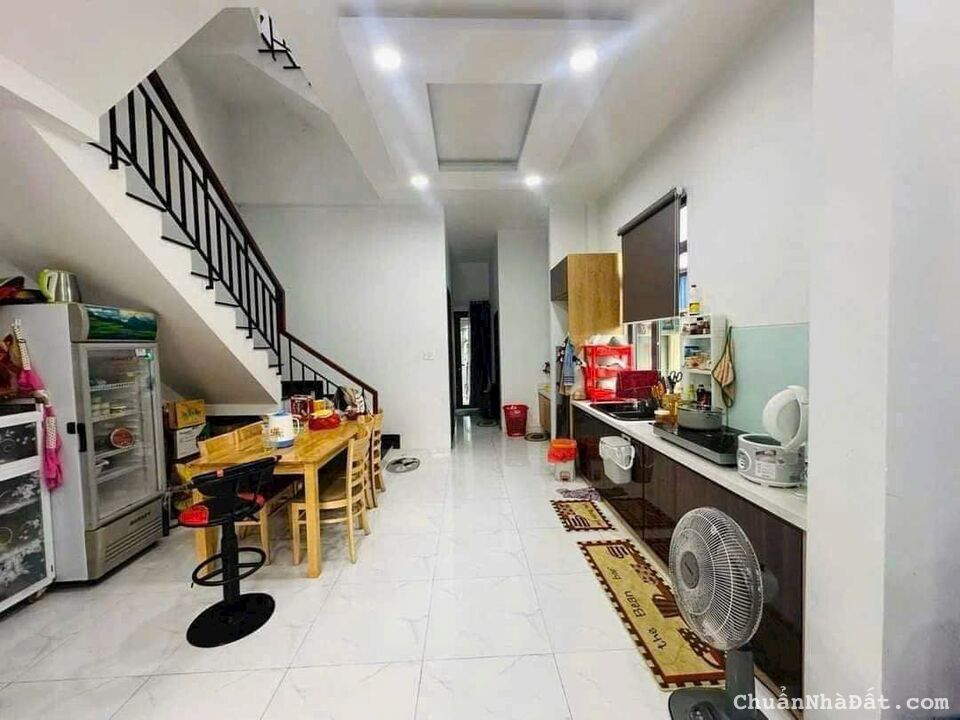 Nhà ấp 2, xã Thạnh Đức,Bến Lức,Long AN dt 102m2 giá 1,9 tỷ