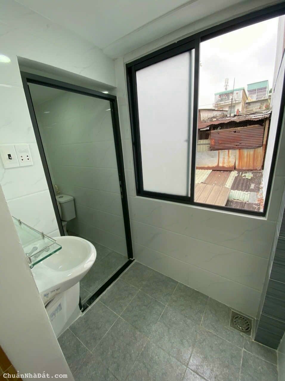 Nhà hẻm Lê Đại Hành q11 1 lầu dt 63m2 4pn 3wc giá 4ty980