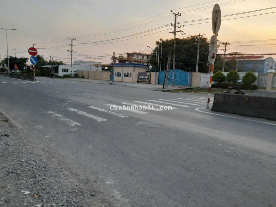 2670m2 đất mặt tiền tỉnh lộ 824 giá 23 tỷ 2670m2 đất mặt tiền tỉnh lộ 824 giá 23 tỷ