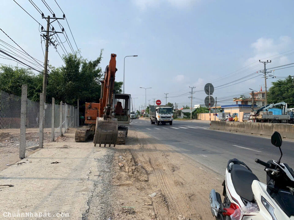 2670m2 đất mặt tiền tỉnh lộ 824 giá 23 tỷ 2670m2 đất mặt tiền tỉnh lộ 824 giá 23 tỷ