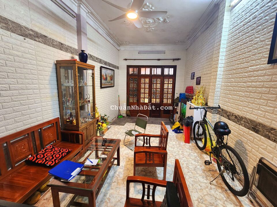 Bán nhà ngõ 38 Xuân La, Tây Hồ, 45m, 4T, MT 4m, nhà đẹp ở luôn, giá 4 tỷ 7. Bán nhà ngõ 38 Xuân La, Tây Hồ, 45m, 4T, MT 4m, nhà đẹp ở luôn, giá 4 tỷ 7.