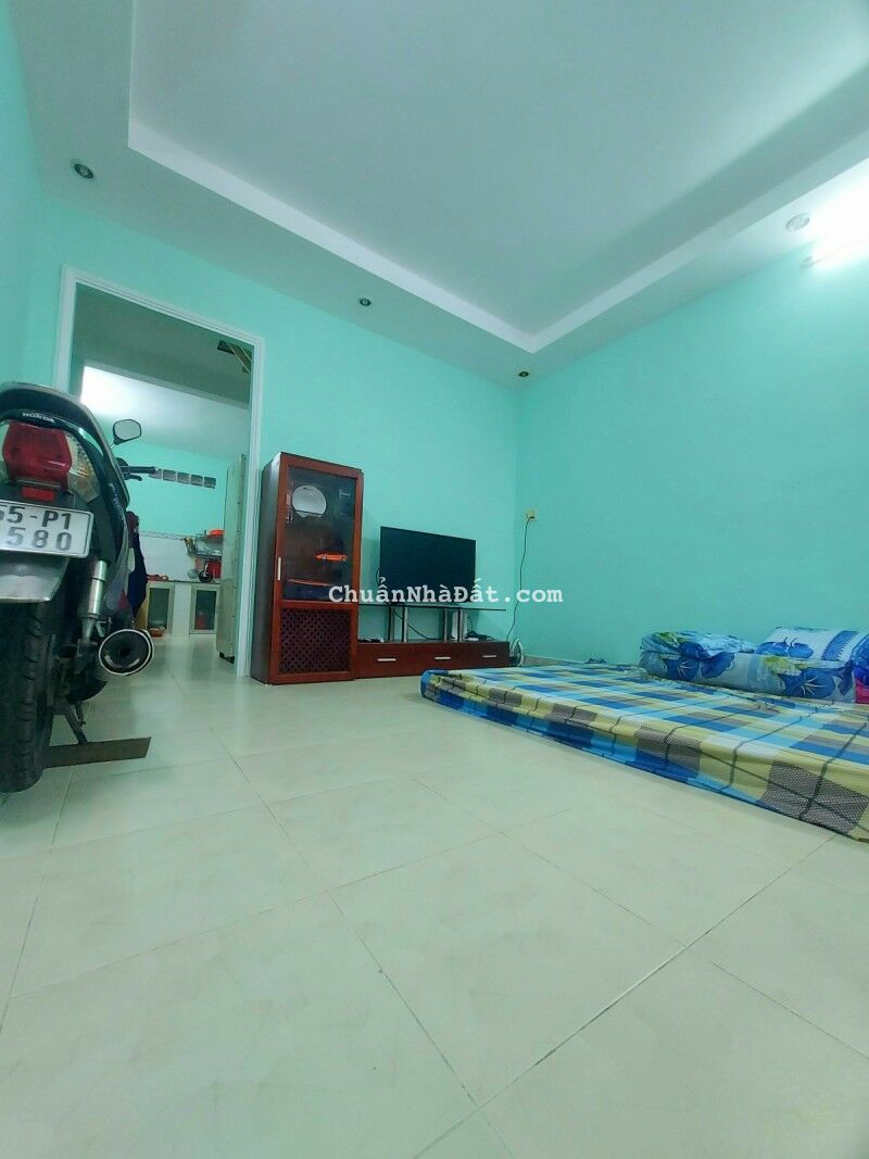 Cần bán nhà 1/ Gò Dầu, Tân Quý, hẻm ô tô, diện tích 53.6m2, ngang 4m03