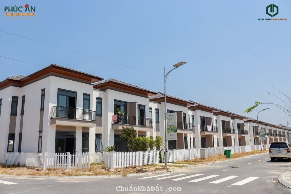 MUA NHÀ PHỐ TẶNG VÀNG SJC. NHÀ PHỐ BÌNH DƯƠNG GIÁ 2 tỷ 2/ CĂN , Sổ hồng riêng từng căn .