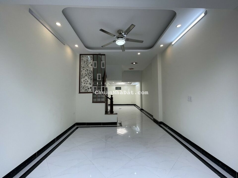 BÁN NHÀ HOÀNG HOA THÁM, 2 THOÁNG, NGÕ THÔNG, 35M2, 5 TẦNG GIÁ 4.7 TỶ.