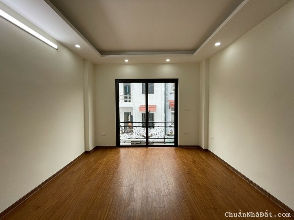 BÁN NHÀ HOÀNG HOA THÁM, 2 THOÁNG, NGÕ THÔNG, 35M2, 5 TẦNG GIÁ 4.7 TỶ.