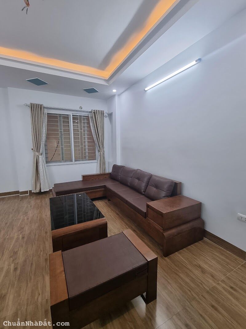 BÁN NHÀ PHỐ THUỴ KHUÊ, SÁT PHỐ, 35M2, 4M,  NHỈNH 4 TỶ.