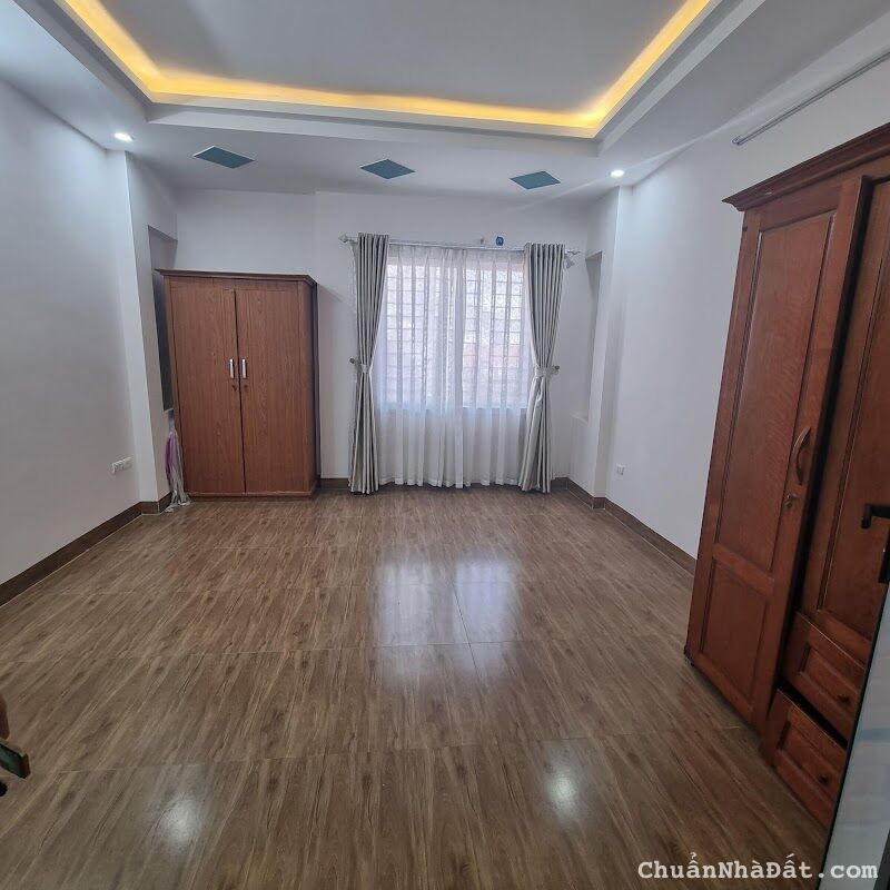 BÁN NHÀ PHỐ THUỴ KHUÊ, SÁT PHỐ, 35M2, 4M,  NHỈNH 4 TỶ.