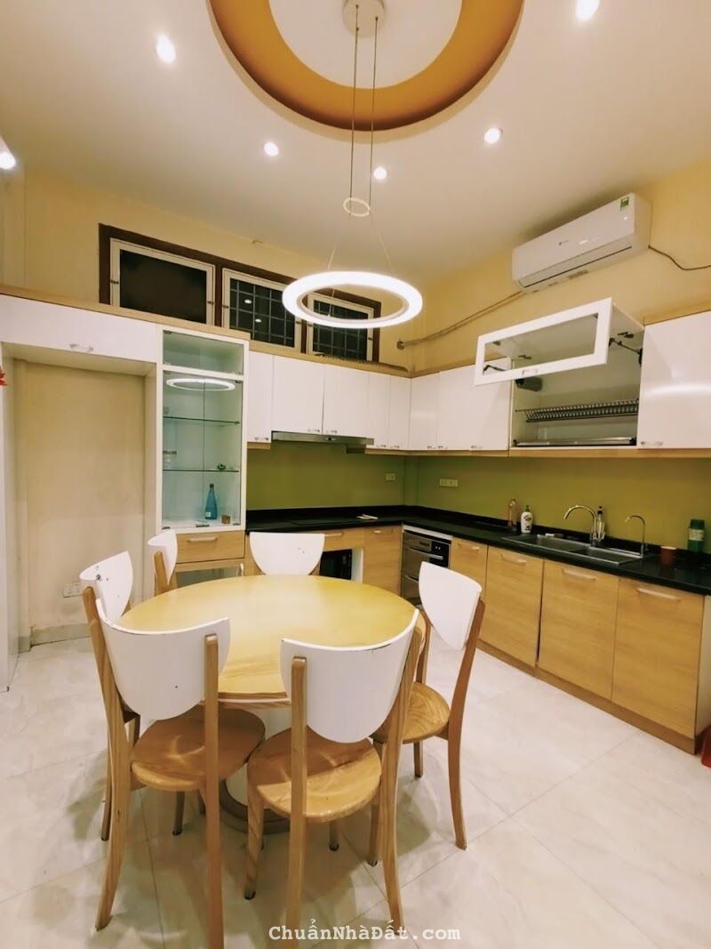 GIA ĐÌNH CẦN BÁN NHÀ XUÂN ĐỈNH, Ô TÔ, NGÕ THÔNG , 58M2, 4M CHỈ 5.8 TỶ.