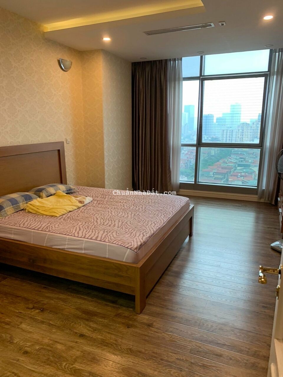 Chính chủ cần bán căn hộ 2 phòng ngủ, 2 vs DT 83m ở tòa EUROWINDOW LH gặp chính chủ 0936354564