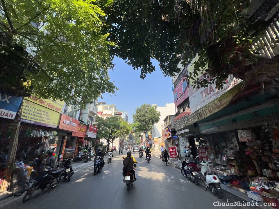 (Ảnh thực tế) Bán nhà SĐCC tên tôi 42m2, 5 tầng 514 Thụy Khuê trực tiếp 5 tỷ nhỉnh