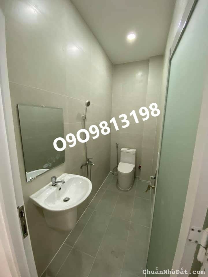 ♥️♥️♥️Bán GẤP Nhà SHR Giao Ngay  76m2*4 Tầng Hẻm Xe Hơi P4 Q5 Gần Mặt Tiền.♥️♥️♥️