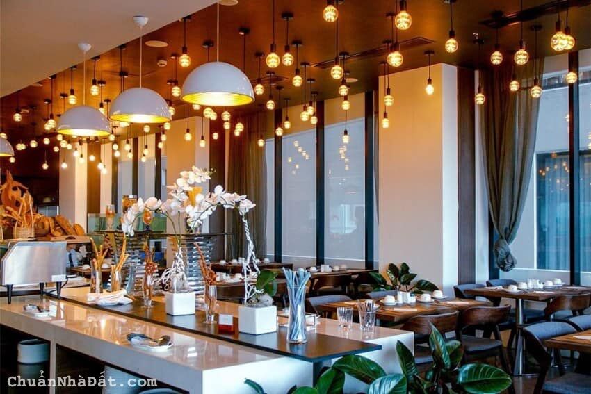 TUYỆT PHẨM Mặt phố Hoàng Cầu 150m2, Mặt tiền 8m, Lô góc, Vỉa hè rộng, KD, 52 tỷ.