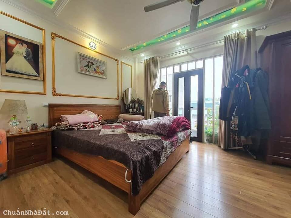 HIẾM Mặt ngõ kinh doanh phố Thái Hà ô tô đỗ, lô góc, 40m2, 5T.