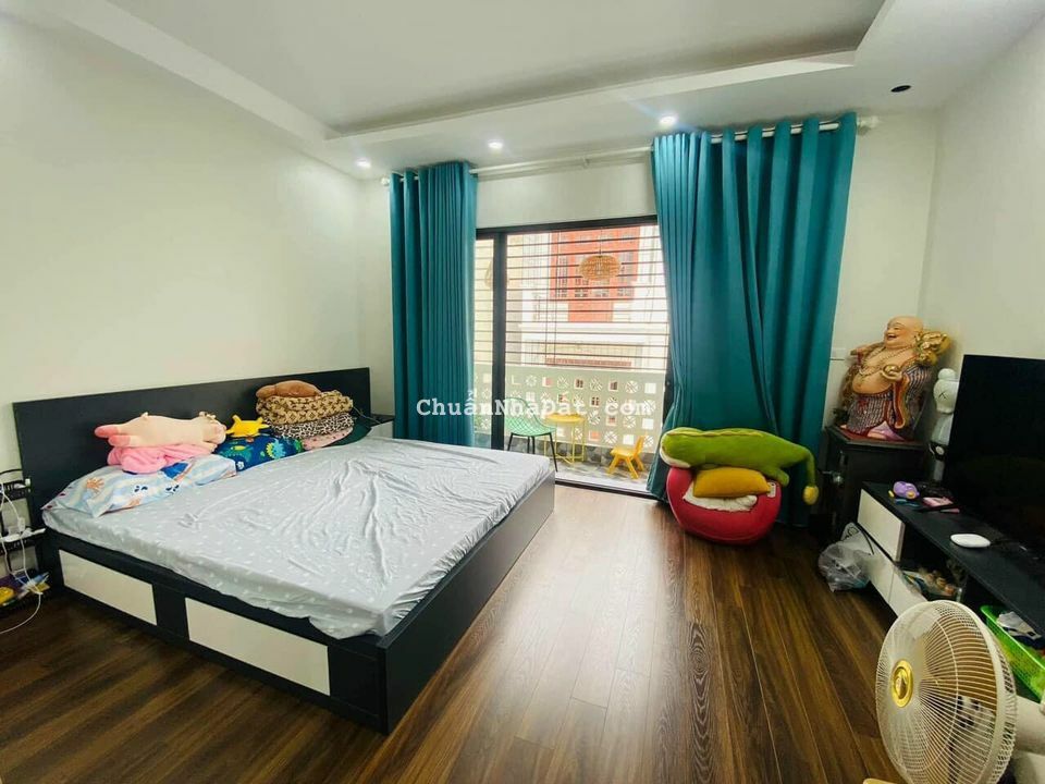 SIÊU PHẨM nhỉnh 5 tỷ có nhà 6T thang máy phố Cát Linh nội thất Châu Âu.