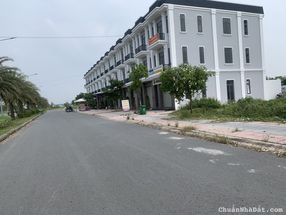 Vỡ nợ bán gấp nền shophouse The Sol City rẻ hơn cho, DT 100m2 , Đường 8 làn xe chạy.