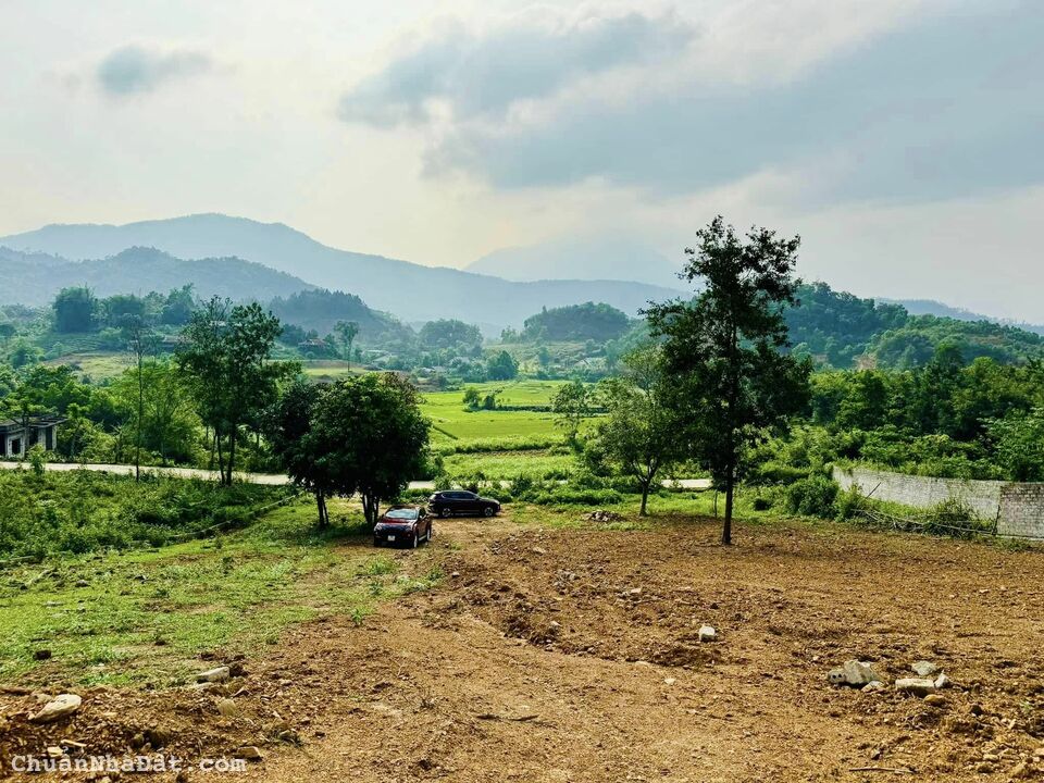 LÔ ĐẤT 2100M2, ĐẤT CAO VIEW THOÁNG, PHÙ HỢP LÀM NGHỈ DƯỠNG TẠI BA VÌ