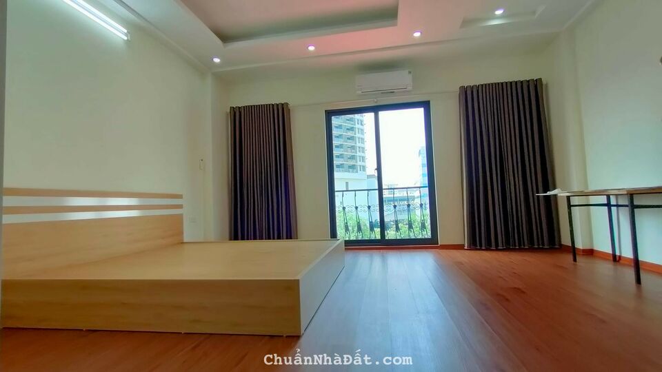 Bán nhà Phú Diễn,vỉa hè,ô tô tránh,KD,văn phòng,nhỉnh 8 tỷ.