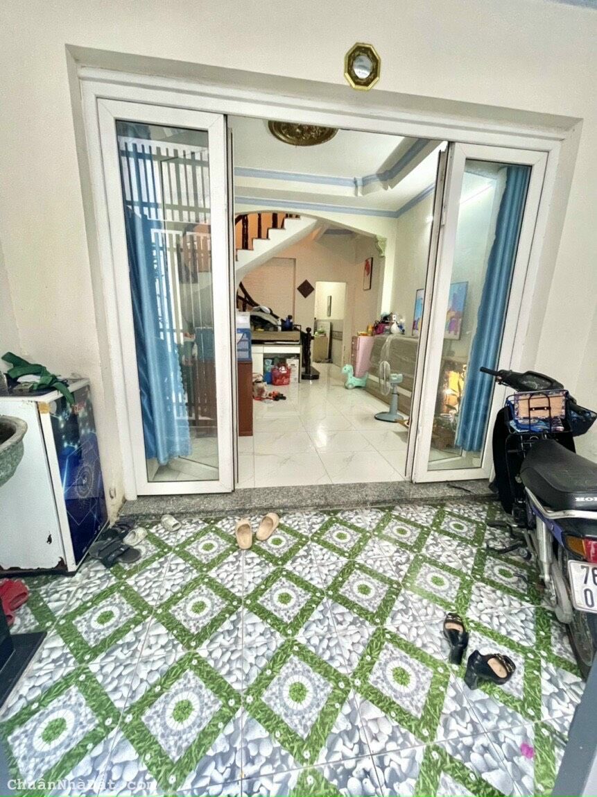 Nhà bán, Lê Văn Sỹ, 4 x 12m, 2 lầu, chỉ 6.6 tỷ, Phú Nhuận