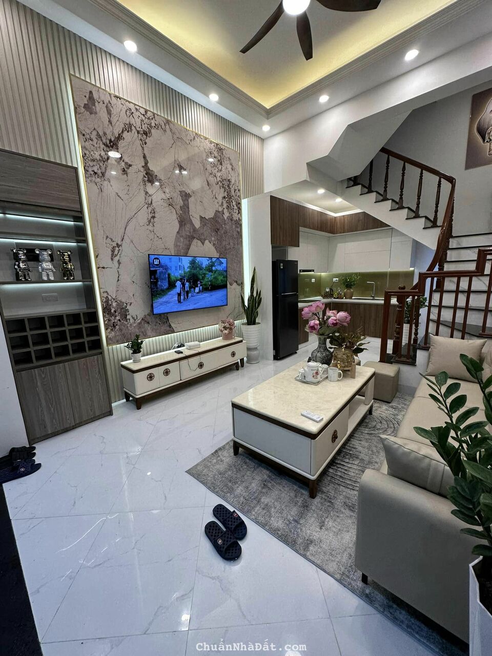 BÁN NHÀ HOÀNG QUỐC VIỆT 20M2x4TẦNG, SÁT PHỐ, CÁCH ÔTÔ 5M- 2,8 TỶ BÁN NHÀ HOÀNG QUỐC VIỆT 20M2x4TẦNG, SÁT PHỐ, CÁCH ÔTÔ 5M- 2,8 TỶ