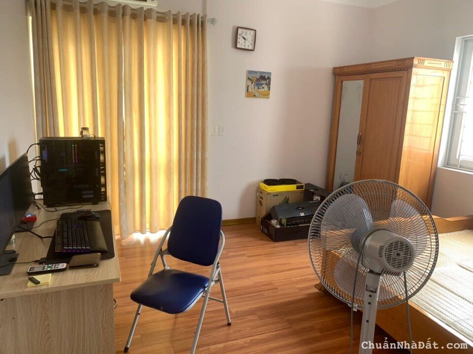 Bán căn hộ 131 Trần Phú Hà Đông 95m2 giá 2.55 tỷ. Lh 0981863359