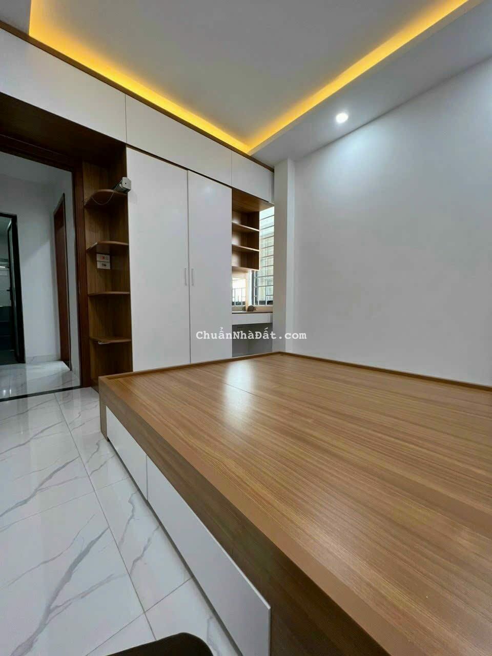 Bán nhà Phan Đình Giót, Ngô thì Nhậm  Hà Đông 37m2 x 5 tầng giá 3.75 tỷ