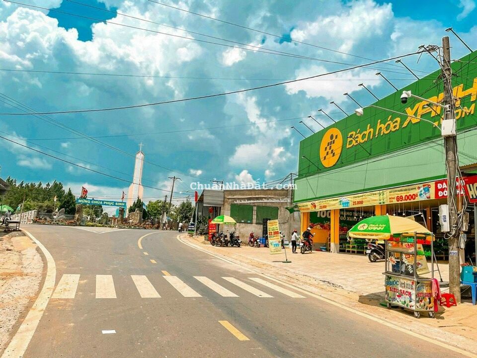 Lô góc và kề góc cần nhượng lại cho chủ mới . tổng 360m2 mặt tiền Hùng Vương chỉ 699tr Lô góc và kề góc cần nhượng lại cho chủ mới . tổng 360m2 mặt tiền Hùng Vương chỉ 699tr