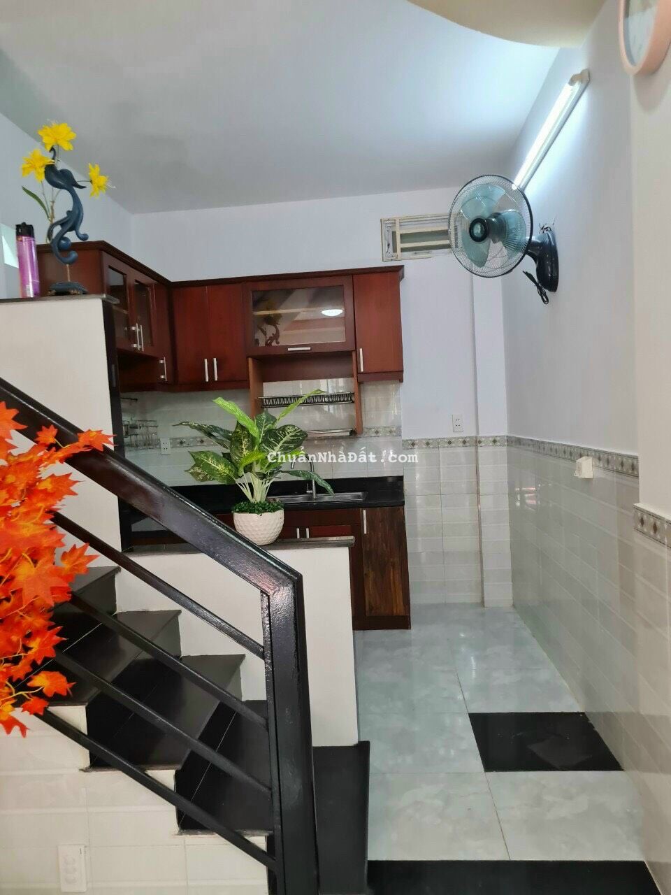 Xem nhà, Phú Nhuận, 3.9 x 8m, 1 lầu 2PN, Nguyễn Văn Trỗi, 3.9 tỷ