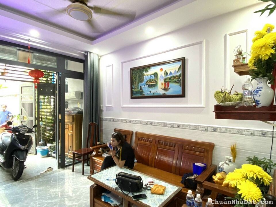 Nhà hẻm 3m, Huỳnh Lan Khanh, 3.7 x 13m, 2PN, chỉ 5.4 tỷ, Tân Bình