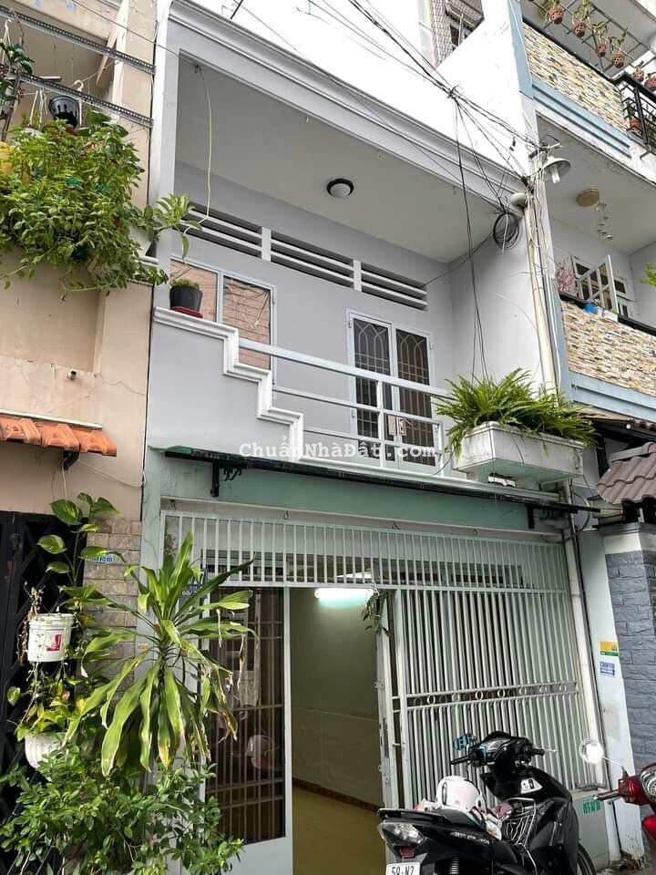 (Phú Nhuận) vị trí đẹp, 3.7 x 13m, Nguyễn Đình Chính, chỉ 5.2 tỷ