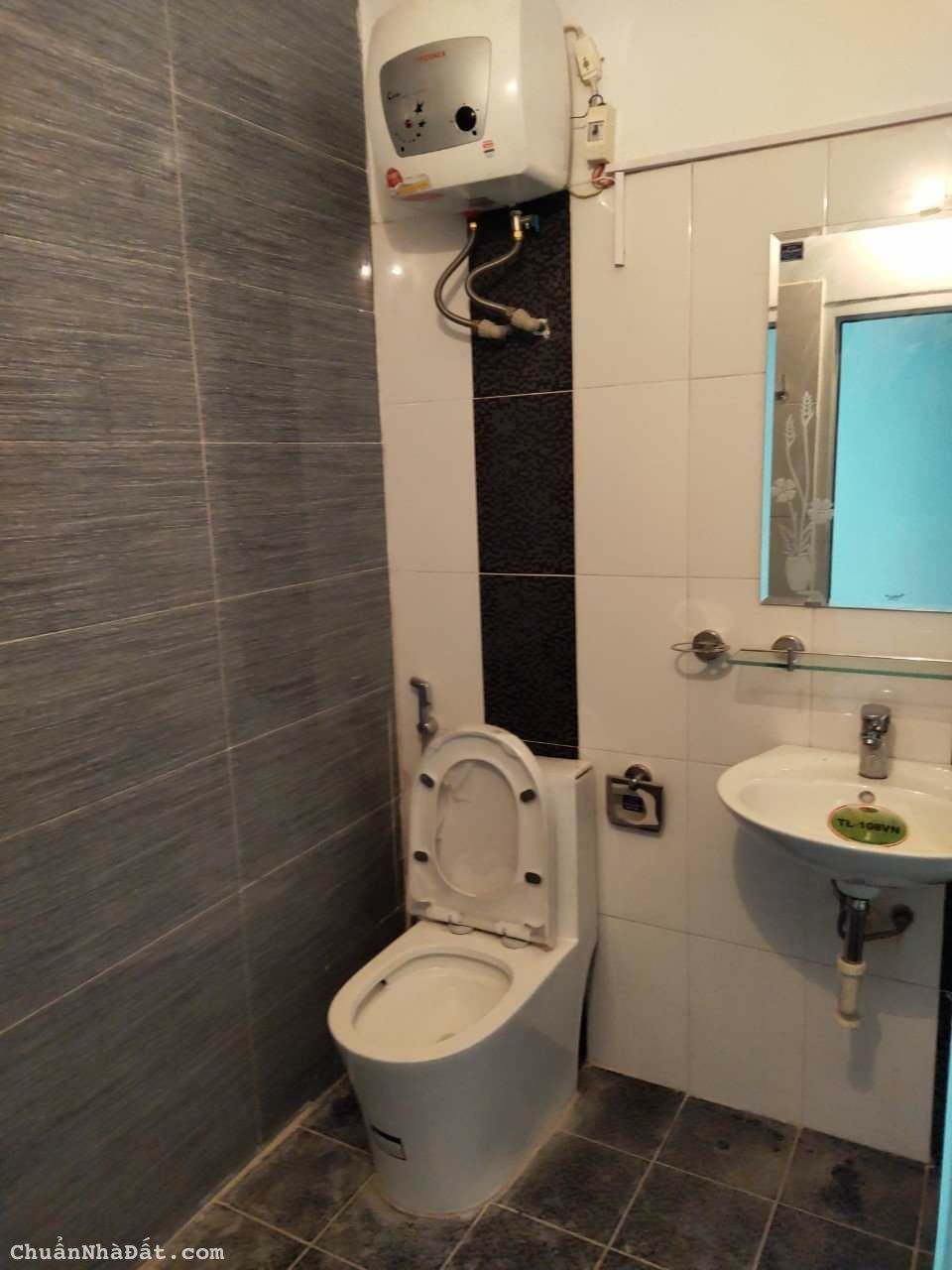 Chính Chủ Cần Bán Nhà Mới Đẹp Phố Tư Đình-LB Ô Tô Đỗ Cửa 47m2x5T Giá Chỉ 4.7 tỷ