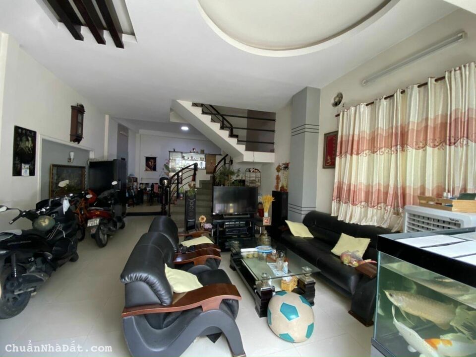 Biệt thự sân vườn khu K300-MT 6m-nội thất siêu xịn-gần ETOWN-giá tốt Biệt thự sân vườn khu K300-MT 6m-nội thất siêu xịn-gần ETOWN-giá tốt